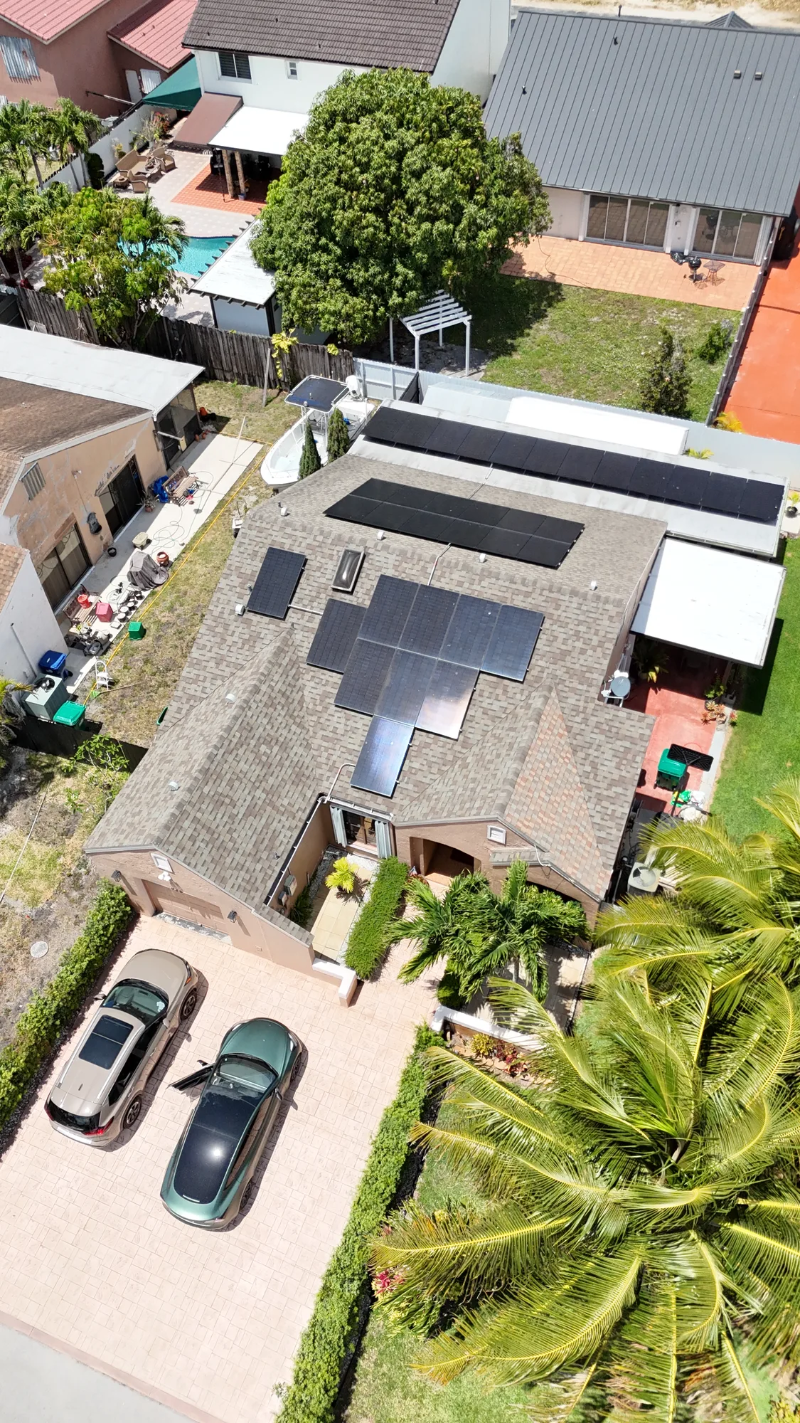 Aerial view of a solar installation on a Florida home (3)