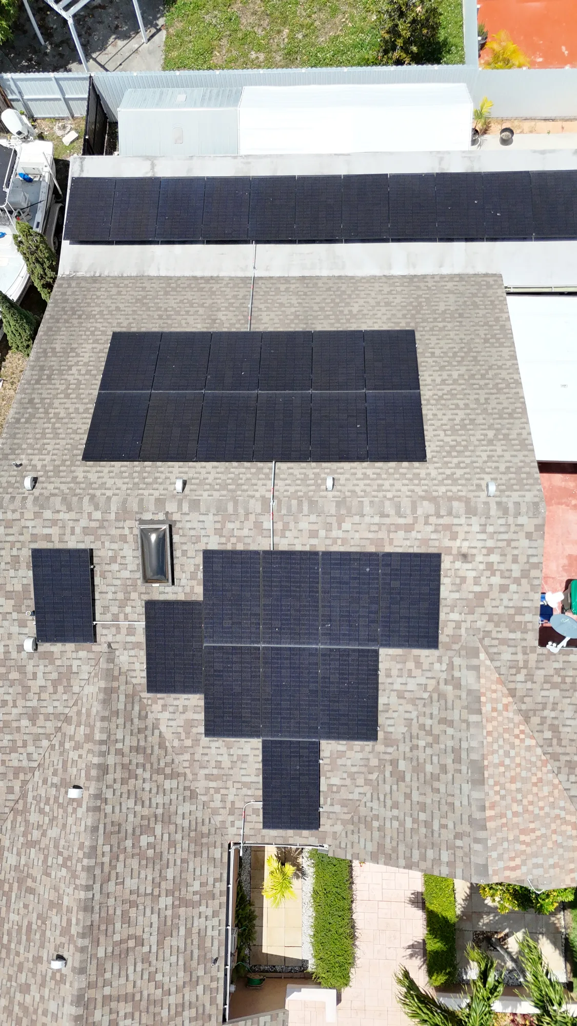 Aerial view of a solar installation on a Florida home (2)